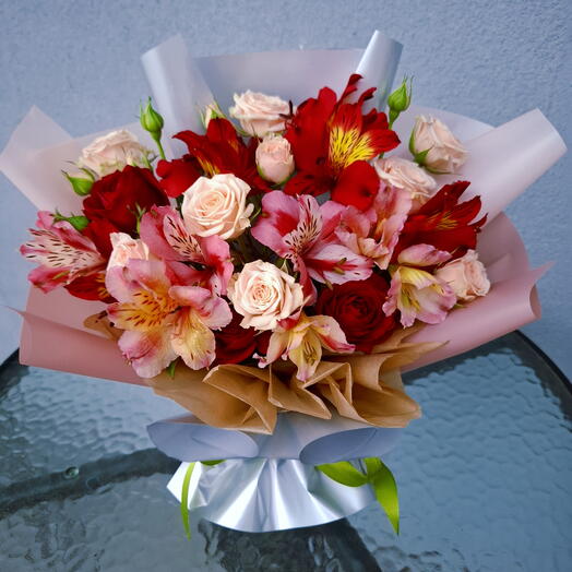 Roses alstroemeria