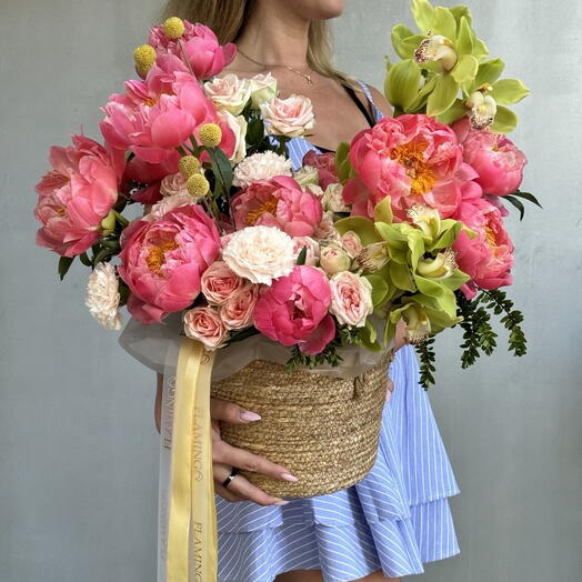 Коралловый акцент