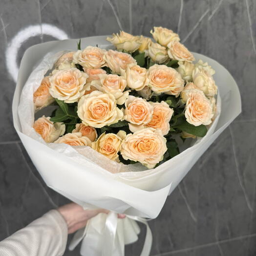 Букет из 7 кустовых роз