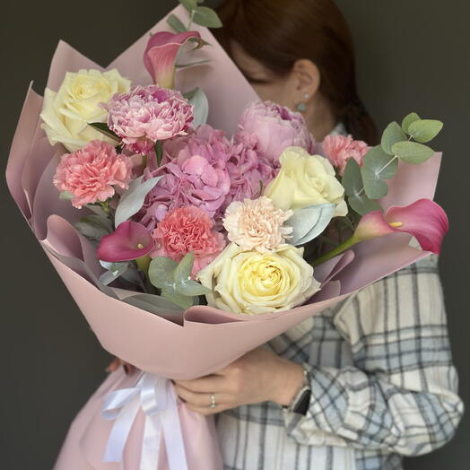 Букет с каллами, розами, гортензией и пионами🌸