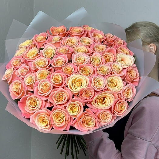 Букет из 51 лососевой розы 🌹