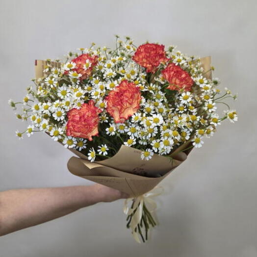 Букетиз ромашки, гвоздики