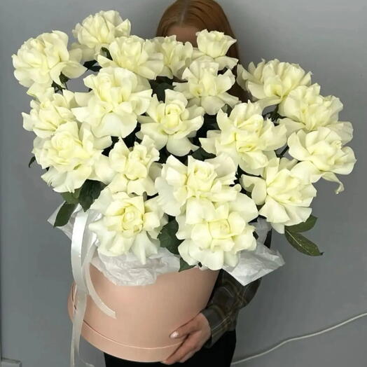 Французские розы в коробке