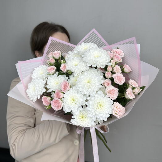 Букет из Хризантемы и Кустовой Розы💓
