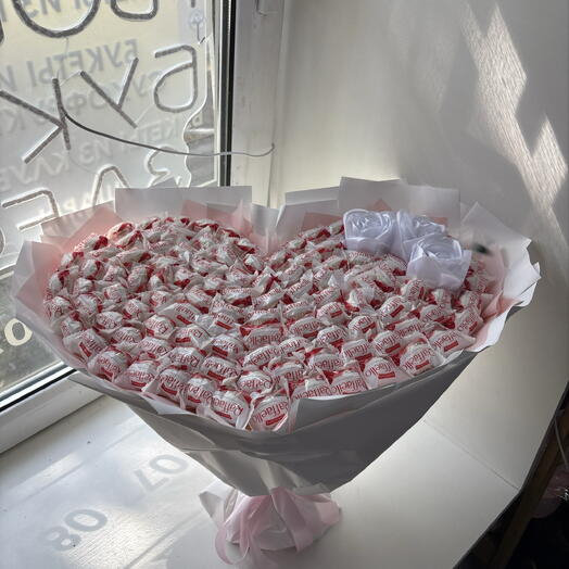 Большое сердце из Raffaelo