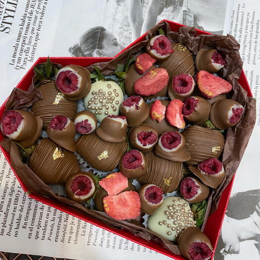 Сердце s клубника/малина в шоколаде🍫