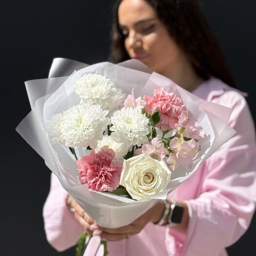 Букет сборный в нежных оттенках 🌸