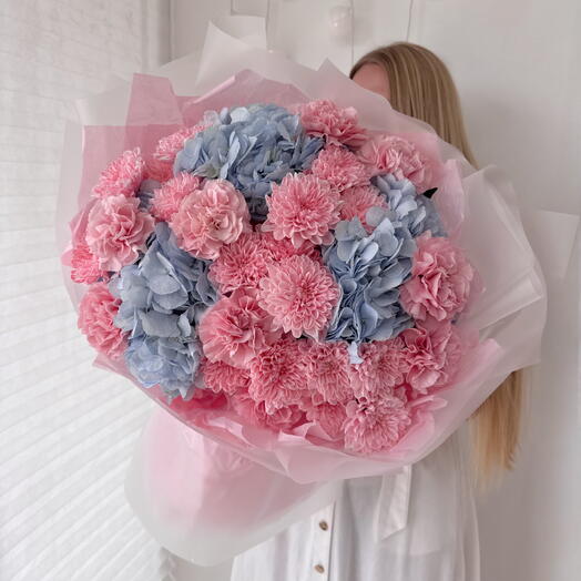 Авторский букет с хризантемой, гортензией и диантусами🌸Размер L