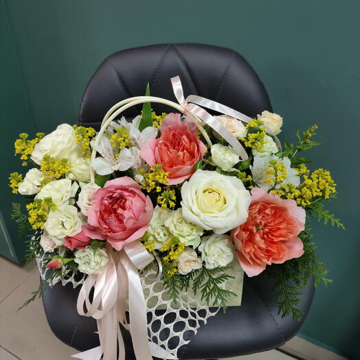 🌹🌹🌹Композиция из живых цветов с розами