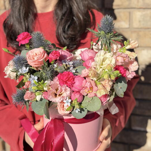Авторская композиция в коробке в нежных оттенках 🌸