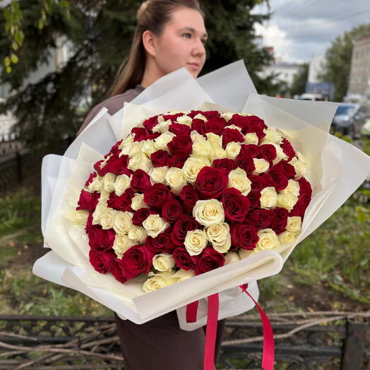 Букет из 101 одной розы микс. Кения