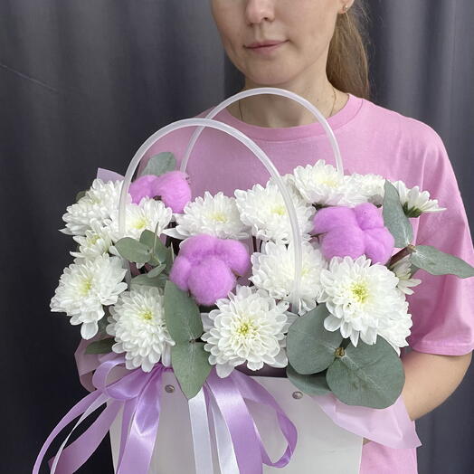 Цветочная композиция с хлопком