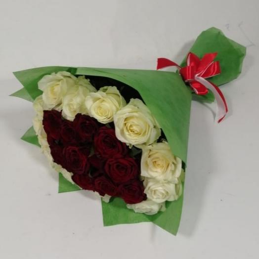 Ramo de rosas "rojo en blanco"