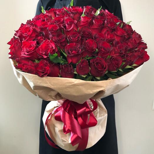 Ramo de 101 rosas en artesanía