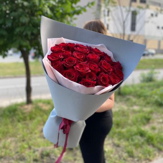 25 красных роз 🌹