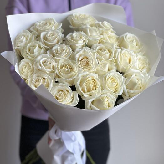 25 rosas blancas