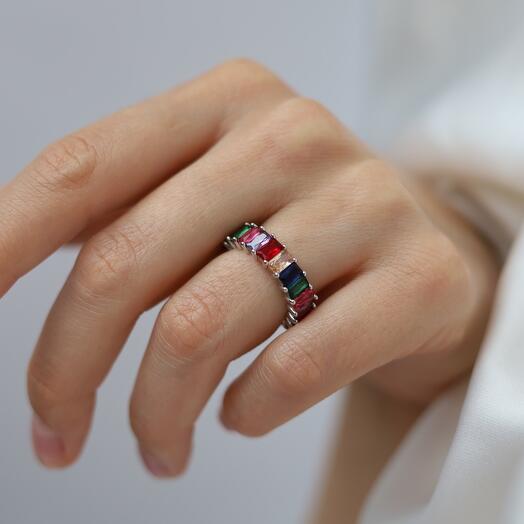 Anillo de cristal multicolor