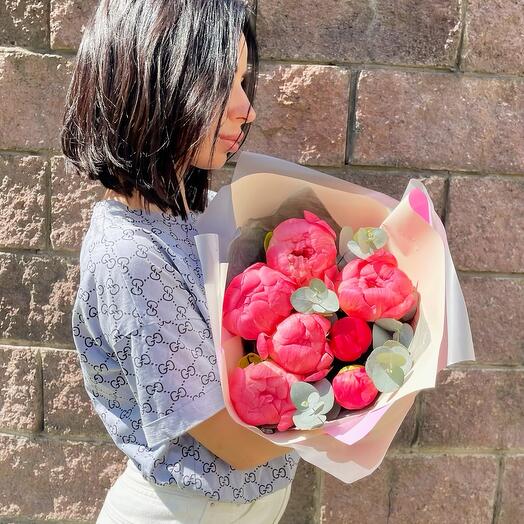 Bouquet of coral peonies