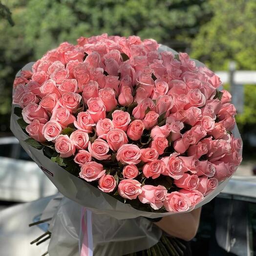 Bouquet of 101 Bi Sweet roses