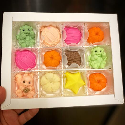 Коробка 12 конфет