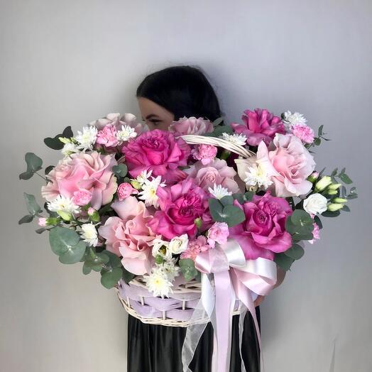 Шикарная Корзина с французскими розами