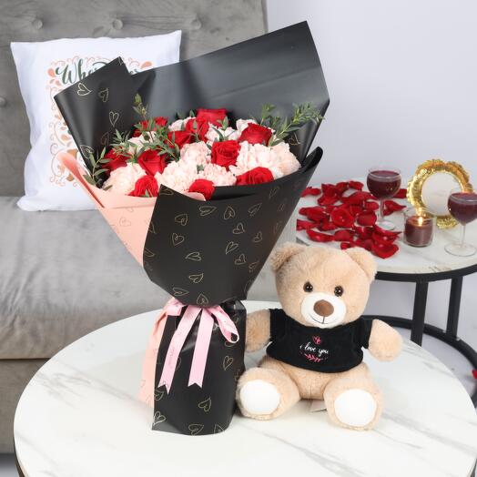 Queen 21 Roses N Carnations Bouquet with I Love You Teddy