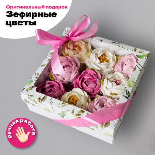 Подарочный набор зефирные цветы из пионов