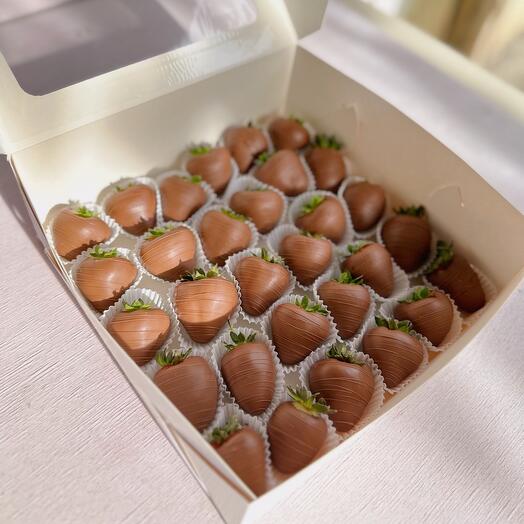 Клубника в  молочном шоколаде