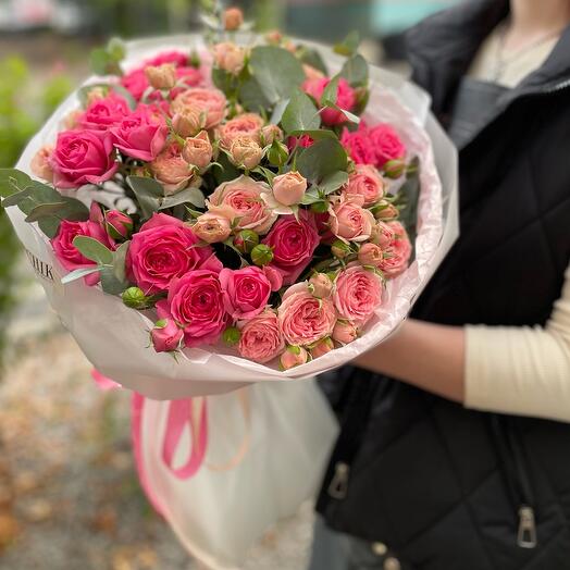 Монобукет из  пионовидных роз