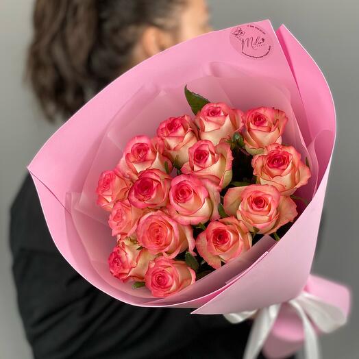 Монобукет из 15 нежных ароматных роз.Букет 431 Milin bouquet
