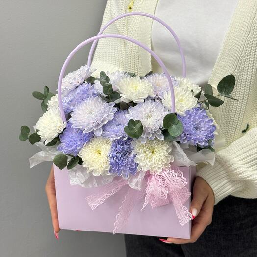 Хризантемы в сумочке Violet