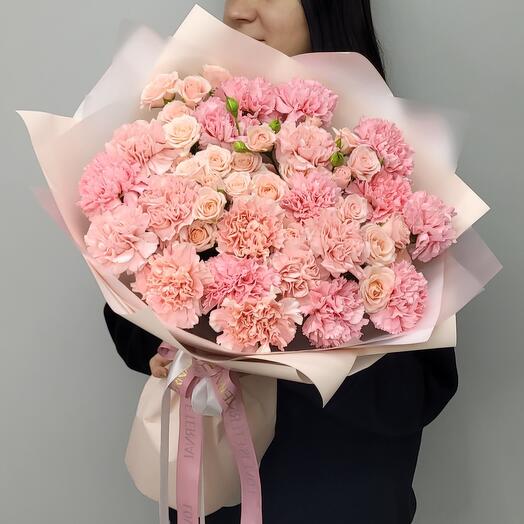 Pink Story (a mix of cream roses and pink carnations)