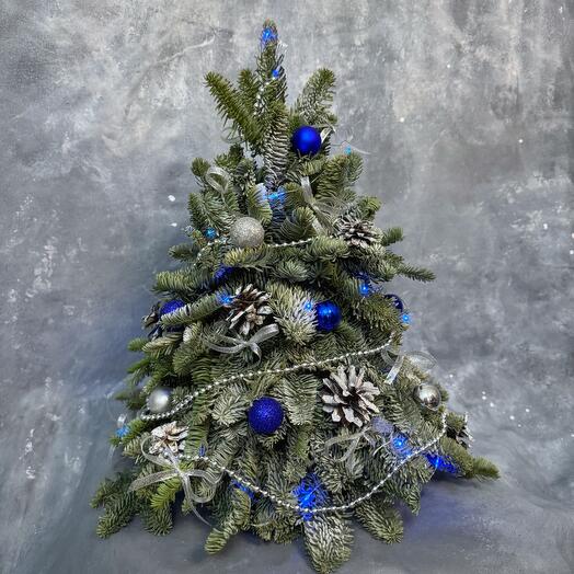 Елочка в синем с гирляндой