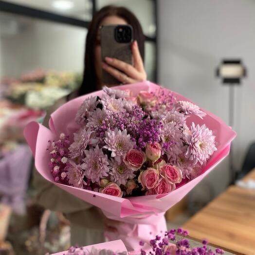 Хризантемы и кустовые розы