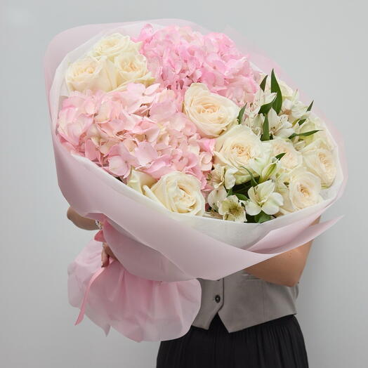 Premium Воздушный букет из нежных пион роз, гортензии и альстромерий