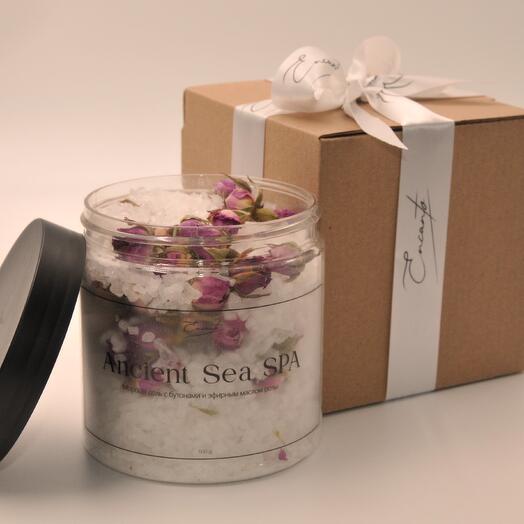 Соль для ванны с сухоцветами и эфирным маслом красной розы