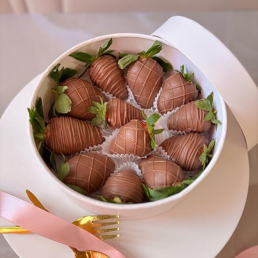 Клубника в шоколаде (12 шт)