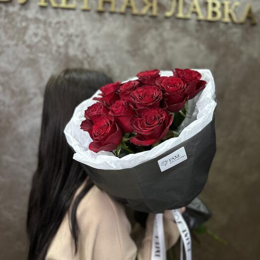 Букет из красных роз «Очарование»