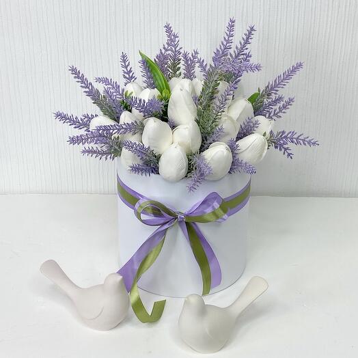 Букет из мыла «Нежное послание» 27 тюльпанов