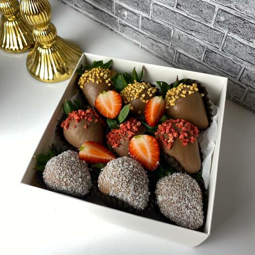 Клубника в шоколаде "Chocolate Ecstasy" 9шт