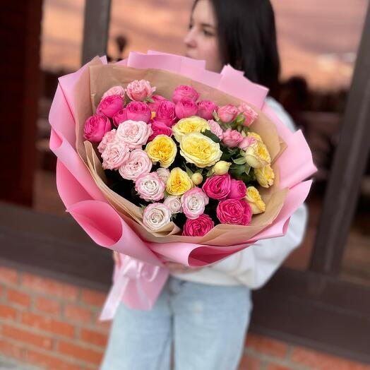 🌷Букет кустовых пионовидных роз