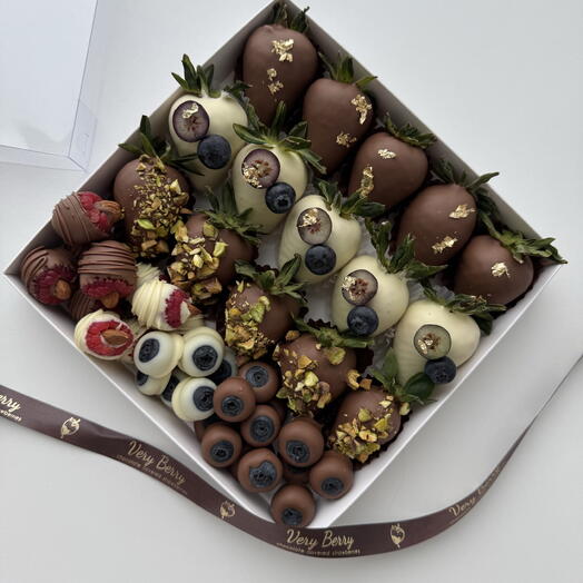 Luxury Chocolate-Covered Strawberry Box