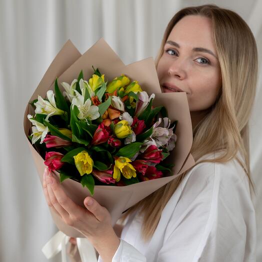 Букет из 7 альстромерий