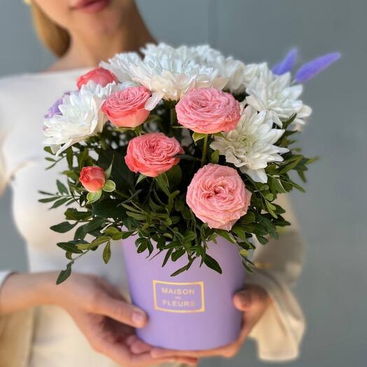 Цветы в коробке "Для неё 🌸" (роза, хризантема)