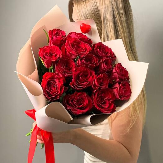 Ramo de 15 rosas rojas