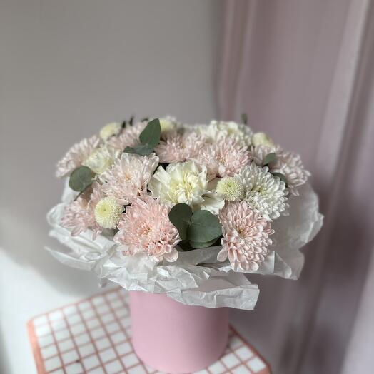 Цветы в коробке 🌸нежность с эвкалиптом