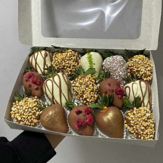 Клубника в шоколаде 15шт «Ягодный Полет»