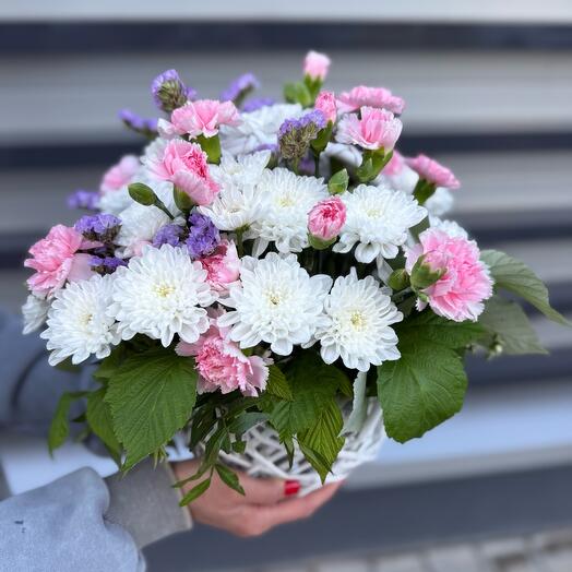 Композиция в корзине