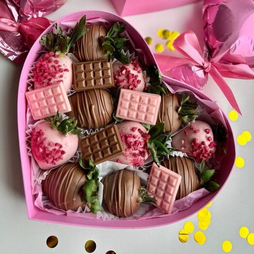 Клубника сердце С розовое