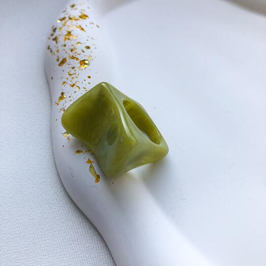 Кольцо из акрила